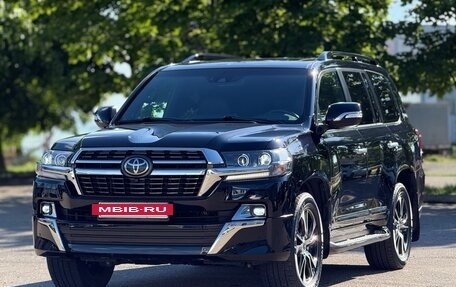Toyota Land Cruiser 200, 2020 год, 9 000 000 рублей, 2 фотография
