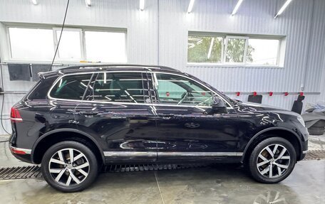 Volkswagen Touareg III, 2017 год, 3 990 000 рублей, 6 фотография