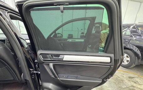 Volkswagen Touareg III, 2017 год, 3 990 000 рублей, 17 фотография
