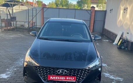 Hyundai Solaris II рестайлинг, 2022 год, 1 700 000 рублей, 1 фотография