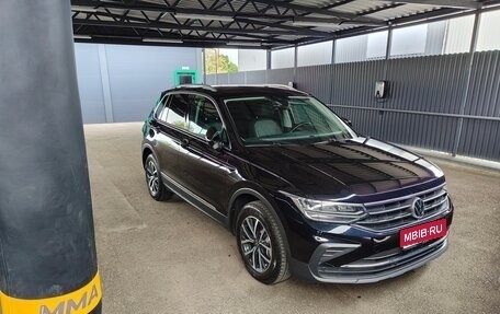 Volkswagen Tiguan II, 2021 год, 3 700 000 рублей, 1 фотография