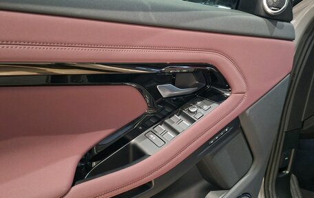Land Rover Range Rover Evoque II, 2025 год, 6 190 000 рублей, 20 фотография
