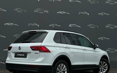 Volkswagen Tiguan II, 2020 год, 2 497 700 рублей, 2 фотография