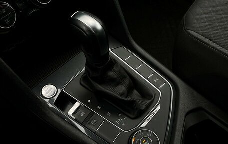Volkswagen Tiguan II, 2020 год, 2 497 700 рублей, 17 фотография