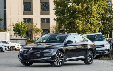 Skoda Superb III рестайлинг, 2026 год, 2 780 555 рублей, 4 фотография
