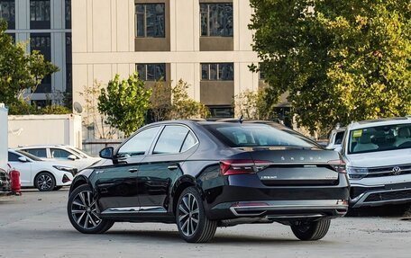 Skoda Superb III рестайлинг, 2026 год, 2 780 555 рублей, 2 фотография