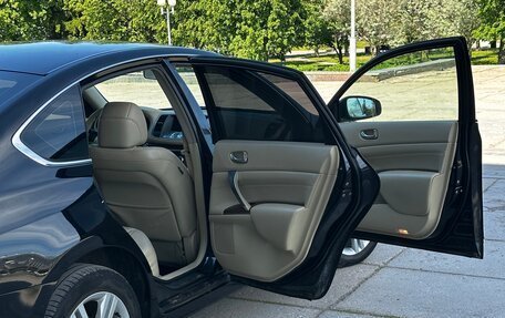Nissan Teana, 2010 год, 900 000 рублей, 8 фотография