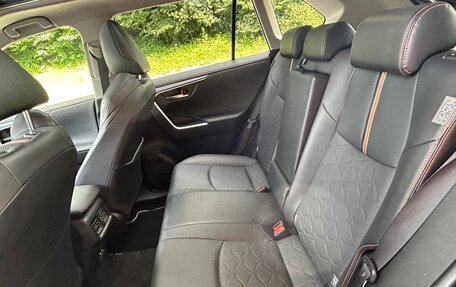 Toyota RAV4, 2023 год, 3 580 777 рублей, 9 фотография