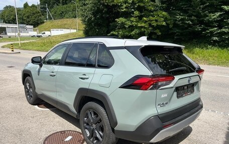Toyota RAV4, 2023 год, 3 580 777 рублей, 5 фотография