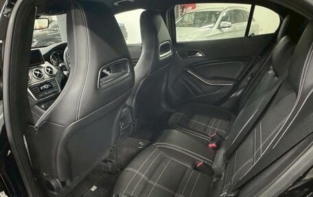 Mercedes-Benz GLA, 2017 год, 1 300 000 рублей, 26 фотография
