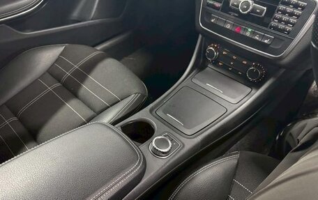 Mercedes-Benz GLA, 2017 год, 1 300 000 рублей, 20 фотография