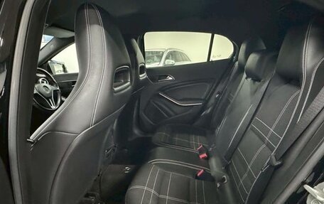Mercedes-Benz GLA, 2017 год, 1 300 000 рублей, 25 фотография