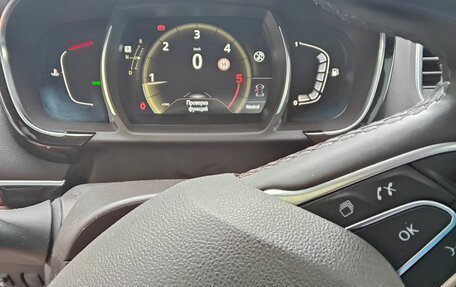 Renault Espace V рестайлинг, 2017 год, 2 350 000 рублей, 9 фотография