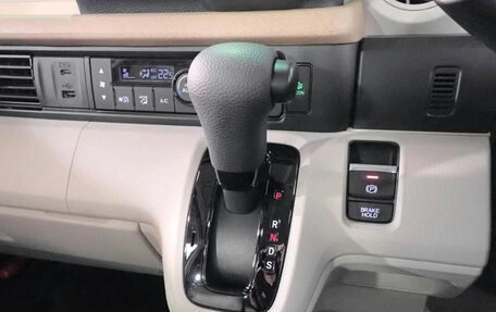 Honda N-BOX II, 2022 год, 1 050 000 рублей, 24 фотография