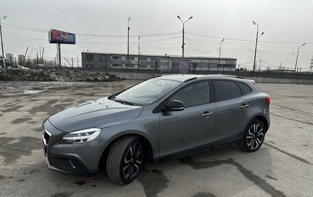 Volvo V40 Cross Country I, 2018 год, 1 900 000 рублей, 8 фотография