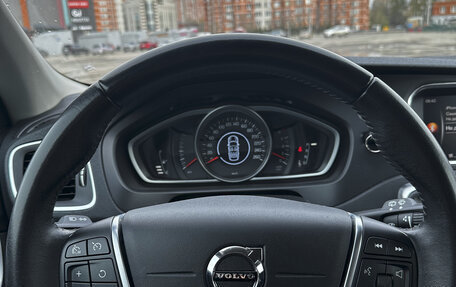 Volvo V40 Cross Country I, 2018 год, 1 900 000 рублей, 11 фотография