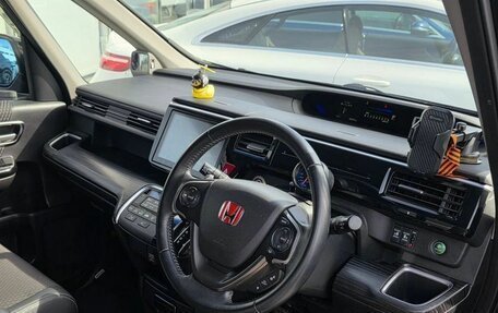 Honda Stepwgn IV, 2015 год, 2 277 000 рублей, 20 фотография