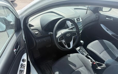 Hyundai Solaris II рестайлинг, 2012 год, 850 000 рублей, 7 фотография