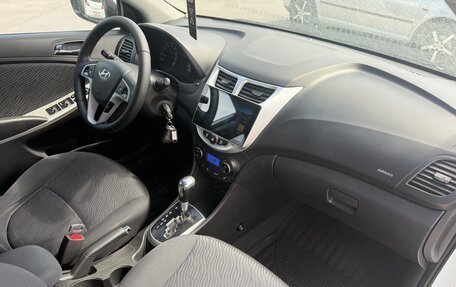 Hyundai Solaris II рестайлинг, 2012 год, 850 000 рублей, 10 фотография