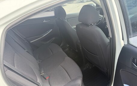 Hyundai Solaris II рестайлинг, 2012 год, 850 000 рублей, 9 фотография