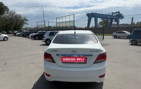Hyundai Solaris II рестайлинг, 2012 год, 850 000 рублей, 4 фотография