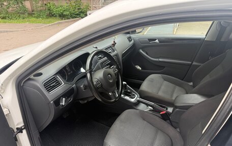 Volkswagen Jetta VI, 2014 год, 1 000 000 рублей, 2 фотография