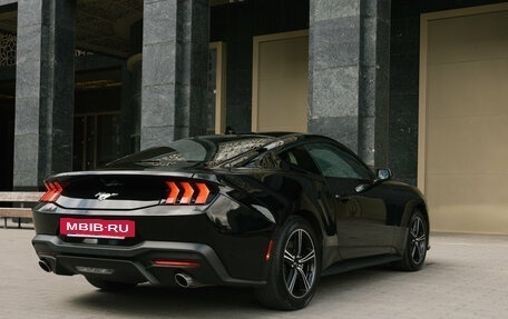 Ford Mustang VI рестайлинг, 2023 год, 4 999 999 рублей, 6 фотография