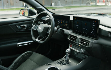 Ford Mustang VI рестайлинг, 2023 год, 4 999 999 рублей, 28 фотография