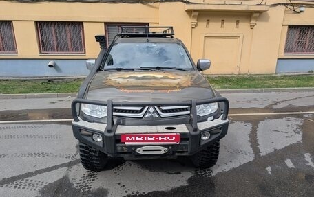 Mitsubishi Pajero Sport II рестайлинг, 2014 год, 1 530 000 рублей, 10 фотография