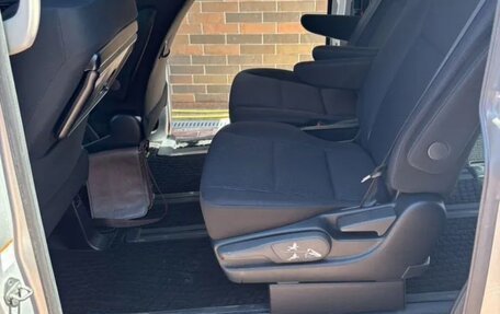 Toyota Noah III, 2020 год, 1 990 000 рублей, 5 фотография