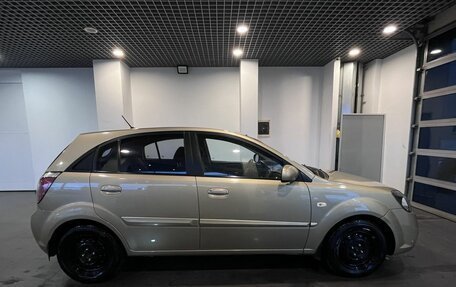 KIA Rio II, 2011 год, 650 000 рублей, 2 фотография