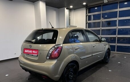 KIA Rio II, 2011 год, 650 000 рублей, 3 фотография