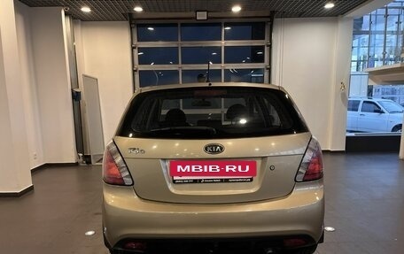 KIA Rio II, 2011 год, 650 000 рублей, 4 фотография
