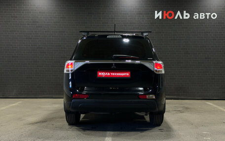 Mitsubishi Outlander III рестайлинг 3, 2012 год, 1 539 000 рублей, 6 фотография