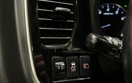 Mitsubishi Outlander III рестайлинг 3, 2012 год, 1 539 000 рублей, 15 фотография