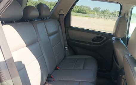 Ford Escape II, 2004 год, 600 000 рублей, 10 фотография