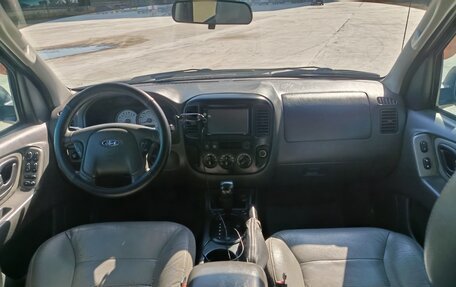 Ford Escape II, 2004 год, 600 000 рублей, 12 фотография