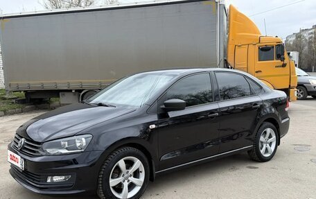 Volkswagen Polo VI (EU Market), 2016 год, 950 000 рублей, 2 фотография