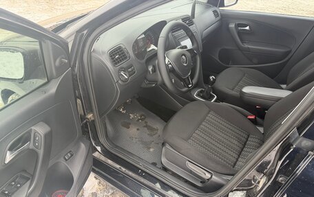 Volkswagen Polo VI (EU Market), 2016 год, 950 000 рублей, 15 фотография