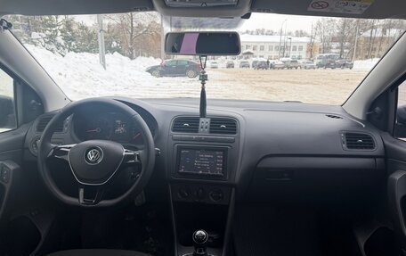 Volkswagen Polo VI (EU Market), 2016 год, 950 000 рублей, 16 фотография