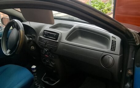 Fiat Punto III Punto Evo рестайлинг, 2001 год, 250 000 рублей, 4 фотография
