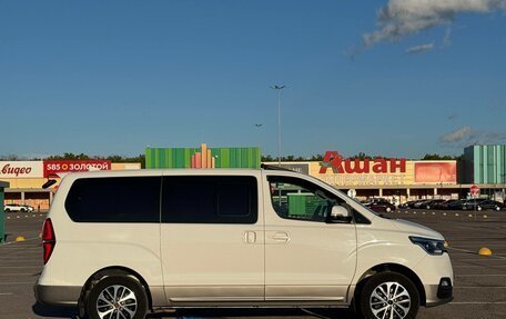 Hyundai Grand Starex Grand Starex I рестайлинг 2, 2018 год, 3 200 000 рублей, 7 фотография