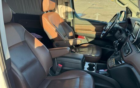Hyundai Grand Starex Grand Starex I рестайлинг 2, 2018 год, 3 200 000 рублей, 5 фотография