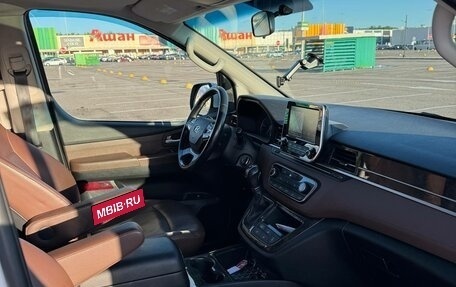 Hyundai Grand Starex Grand Starex I рестайлинг 2, 2018 год, 3 200 000 рублей, 8 фотография