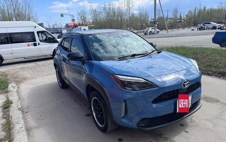Toyota Yaris Cross, 2021 год, 2 100 000 рублей, 3 фотография