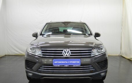 Volkswagen Touareg III, 2016 год, 2 750 000 рублей, 2 фотография