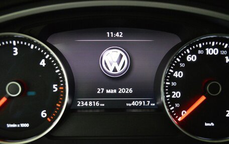 Volkswagen Touareg III, 2016 год, 2 750 000 рублей, 19 фотография