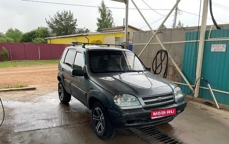 Chevrolet Niva I рестайлинг, 2005 год, 155 000 рублей, 1 фотография