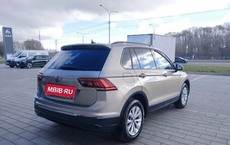 Volkswagen Tiguan II, 2021 год, 2 440 000 рублей, 5 фотография