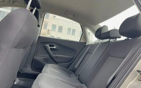 Volkswagen Polo VI (EU Market), 2013 год, 930 000 рублей, 10 фотография